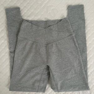 NWT P’tula Bare Warmth Gray Leggings Medium
